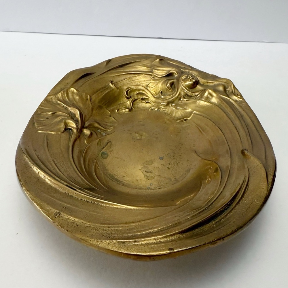 Vintage Art Nouveau Ethereal Woman Iris Floral Solid Brass Trinket Dish Catchall - Picture 4 of 12